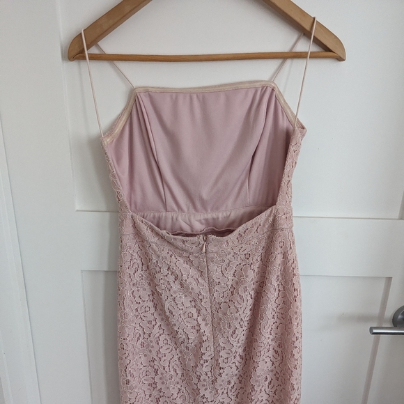 Powder pink lace dress - Picture 2 of 4